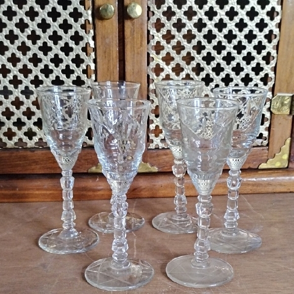 Elegant Crystal Cordial Glasses Set of 6